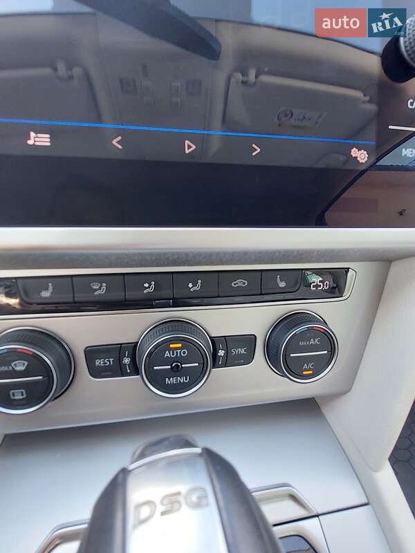 Универсал Volkswagen Passat 2018 в Черновцах