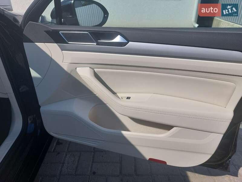 Универсал Volkswagen Passat 2018 в Черновцах