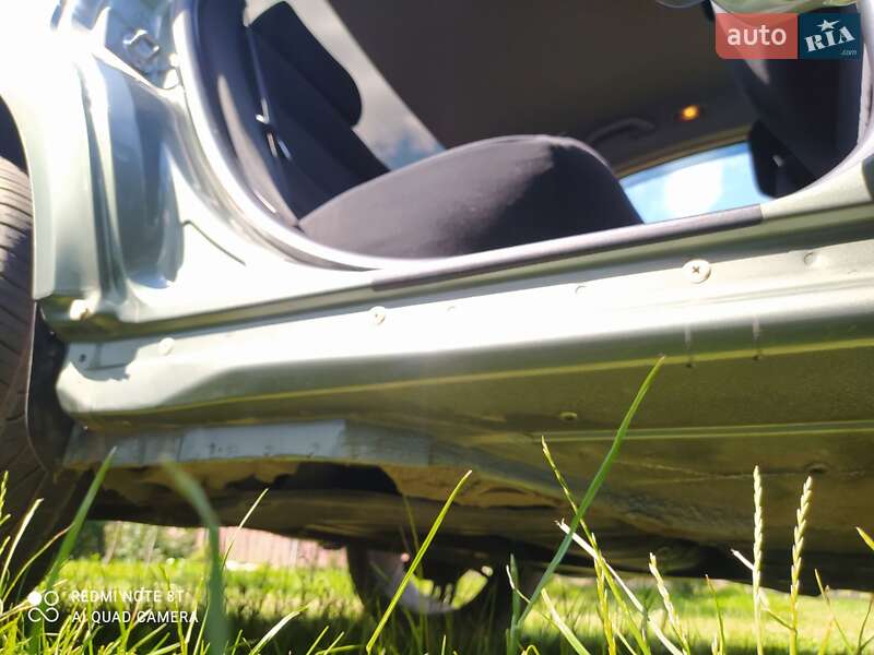 Седан Volkswagen Passat 2001 в Львове