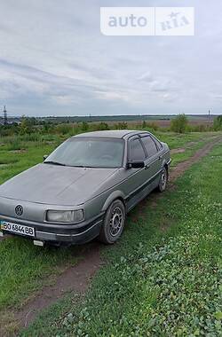 Седан Volkswagen Passat 1989 в Борщеве
