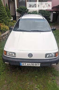 Универсал Volkswagen Passat 1989 в Долине