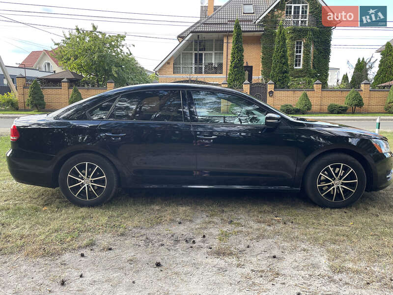 Седан Volkswagen Passat 2014 в Києві