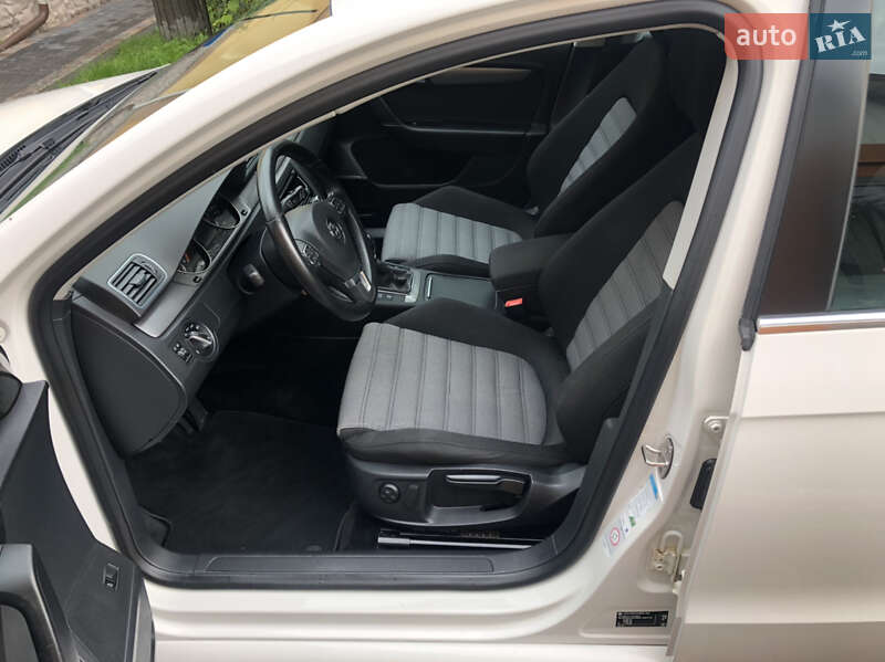 Універсал Volkswagen Passat 2013 в Коломиї