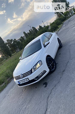 Седан Volkswagen Passat 2011 в Кременчуці