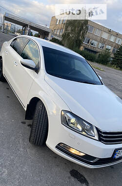 Седан Volkswagen Passat 2011 в Кременчуці