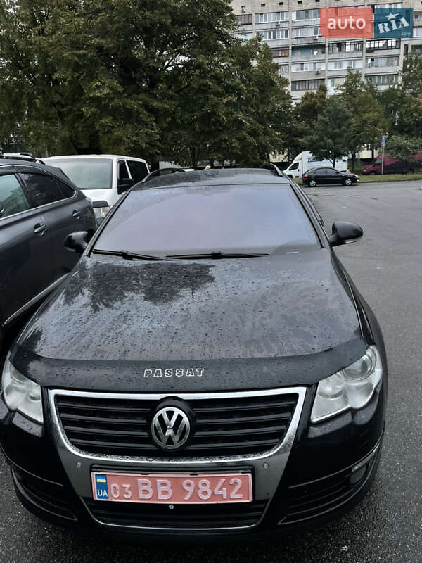 Універсал Volkswagen Passat 2010 в Києві