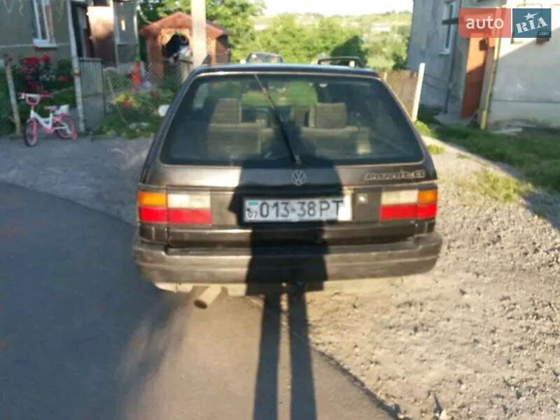 Универсал Volkswagen Passat 1990 в Ходорове