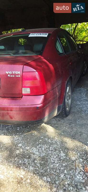 Седан Volkswagen Passat 2000 в Покровську