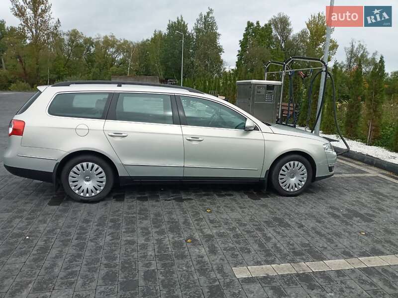 Универсал Volkswagen Passat 2008 в Ивано-Франковске