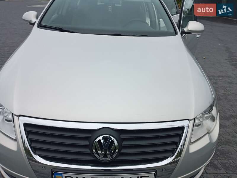 Универсал Volkswagen Passat 2008 в Ивано-Франковске