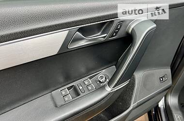 Седан Volkswagen Passat 2011 в 