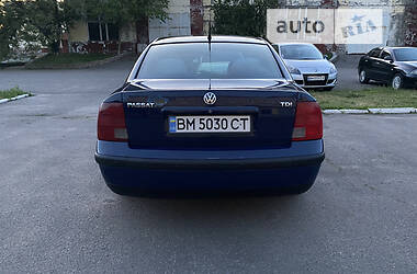 Седан Volkswagen Passat 2000 в Сумах