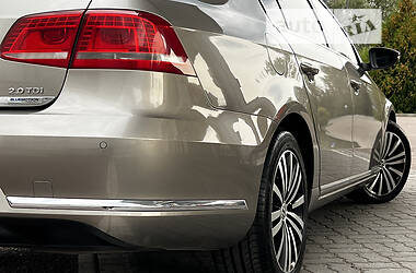 Седан Volkswagen Passat 2014 в Дрогобичі