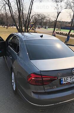 Седан Volkswagen Passat 2016 в Черкассах