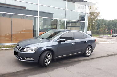 Седан Volkswagen Passat 2012 в Кременчуці