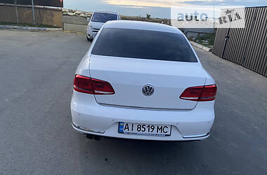 Седан Volkswagen Passat 2013 в Софіївській Борщагівці