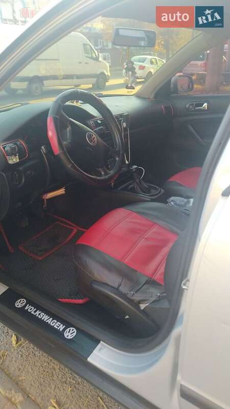 Седан Volkswagen Passat 1999 в Чернівцях