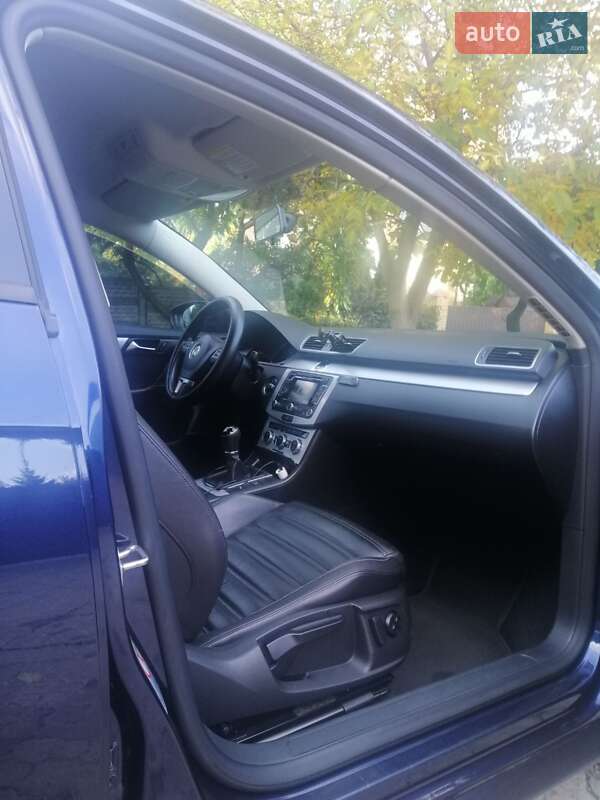 Универсал Volkswagen Passat 2012 в Киеве фото 27 Универсал Volkswagen Passat 2012 в Киеве