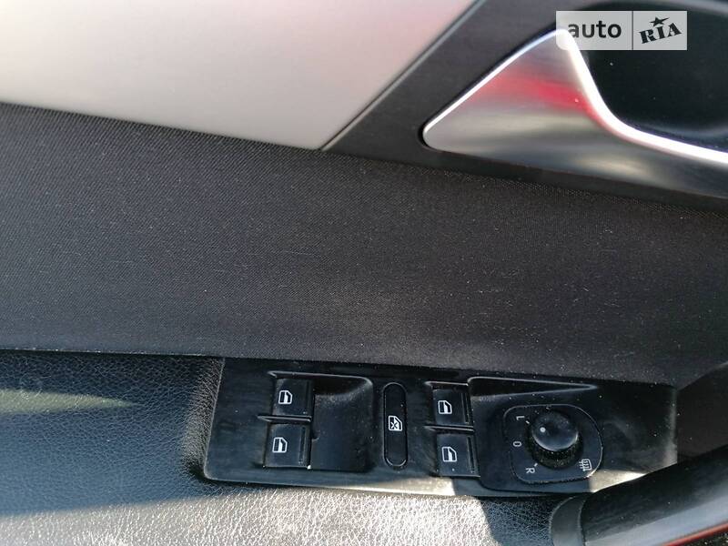 Седан Volkswagen Passat 2013 в Хмельницькому