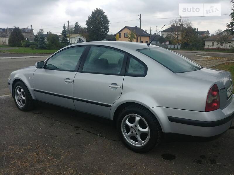 Седан Volkswagen Passat 2001 в  фото Седан Volkswagen Passat 2001 в