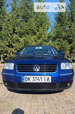 Универсал Volkswagen Passat 2003 в Ровно