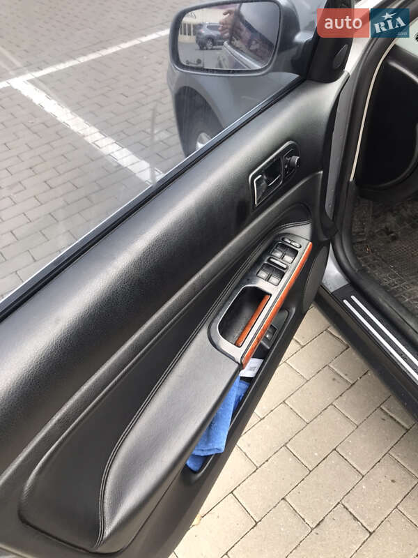 Седан Volkswagen Passat 2003 в Ужгороде