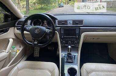 Седан Volkswagen Passat 2017 в Харкові