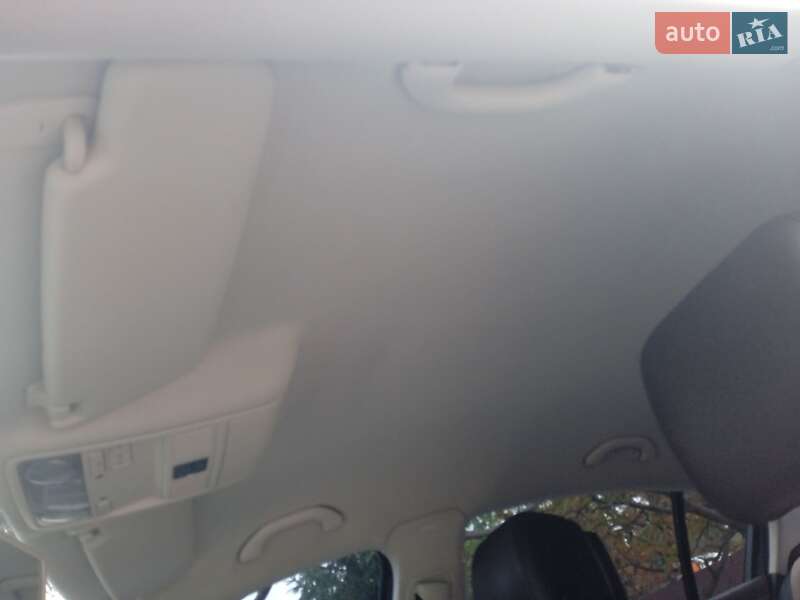 Седан Volkswagen Passat 2012 в Києві