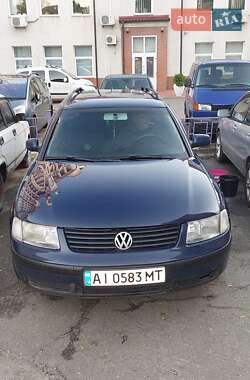 Универсал Volkswagen Passat 2000 в Киеве