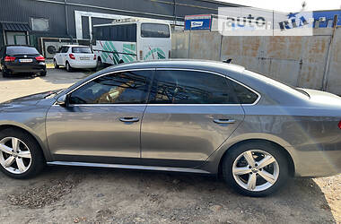 Седан Volkswagen Passat 2012 в Виннице