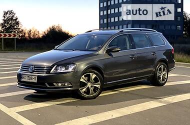 Универсал Volkswagen Passat 2013 в Хмельницком