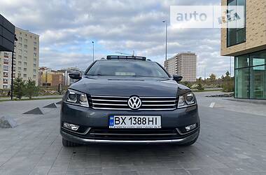 Универсал Volkswagen Passat 2013 в Хмельницком