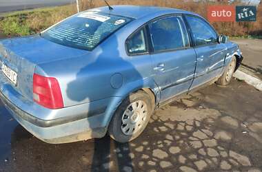 Седан Volkswagen Passat 1998 в 