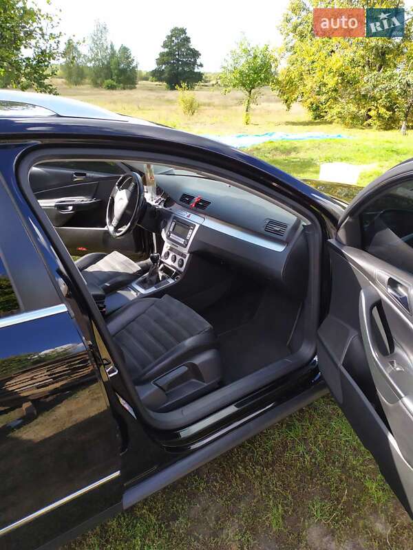 Універсал Volkswagen Passat 2008 в Рокитному