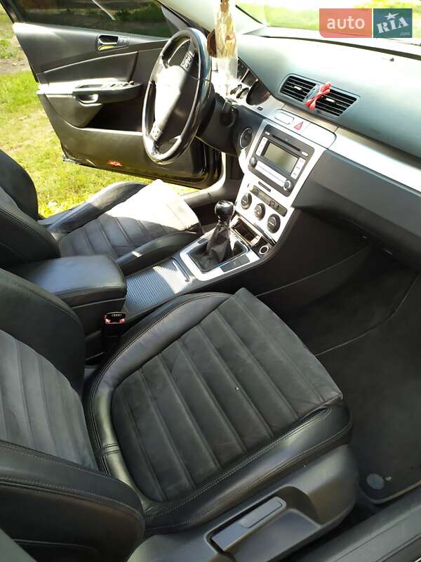 Універсал Volkswagen Passat 2008 в Рокитному