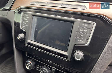 Седан Volkswagen Passat 2016 в 