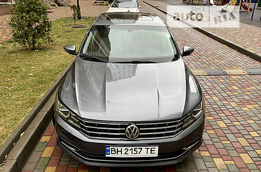 Седан Volkswagen Passat 2016 в Одессе