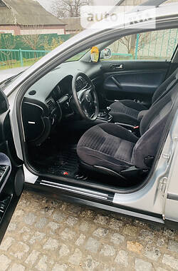 Универсал Volkswagen Passat 2002 в 