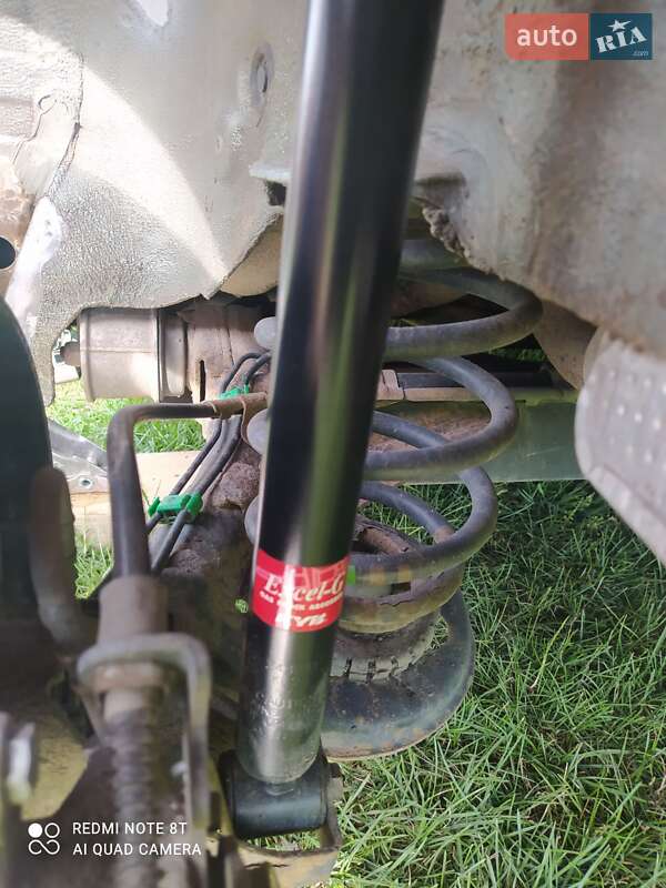 Седан Volkswagen Passat 2001 в Львове