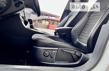 Седан Volkswagen Passat 2013 в 