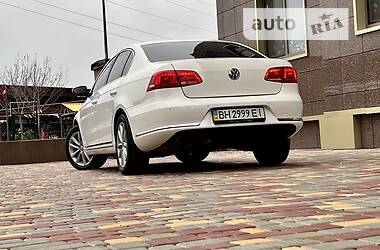 Седан Volkswagen Passat 2013 в 