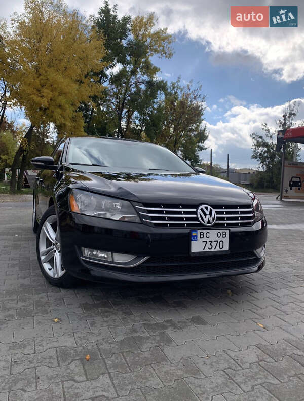 Седан Volkswagen Passat 2013 в Львове