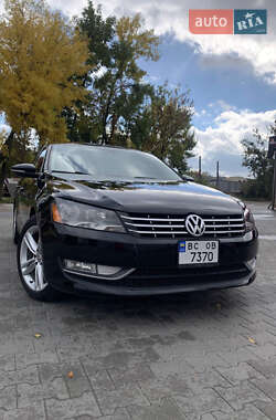 Седан Volkswagen Passat 2013 в Львове