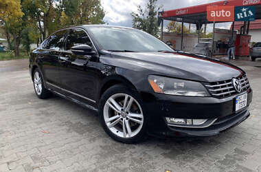 Седан Volkswagen Passat 2013 в Львове