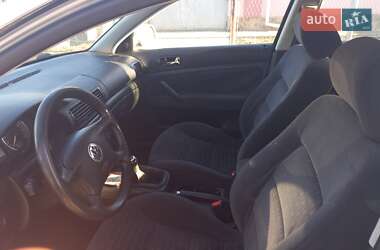 Универсал Volkswagen Passat 2001 в 