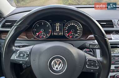 Універсал Volkswagen Passat 2012 в Сумах