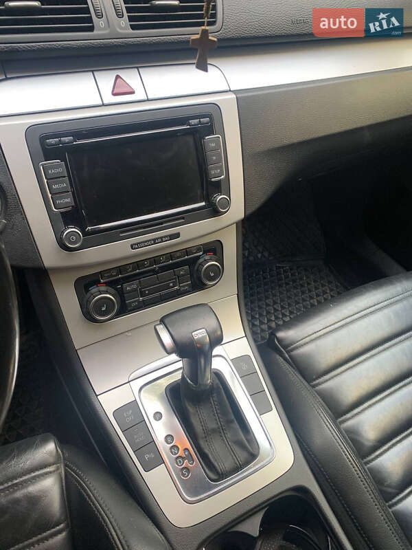 Универсал Volkswagen Passat 2010 в Львове