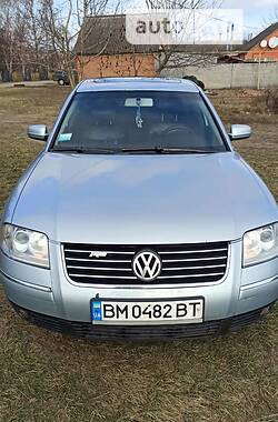 Седан Volkswagen Passat 2002 в Ромнах