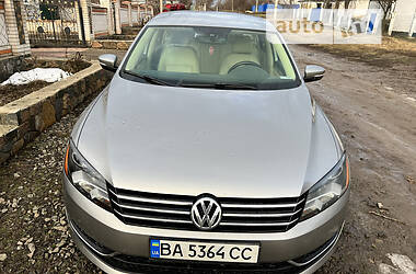 Седан Volkswagen Passat 2013 в Кропивницком