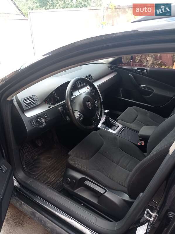 Універсал Volkswagen Passat 2010 в Кропивницькому